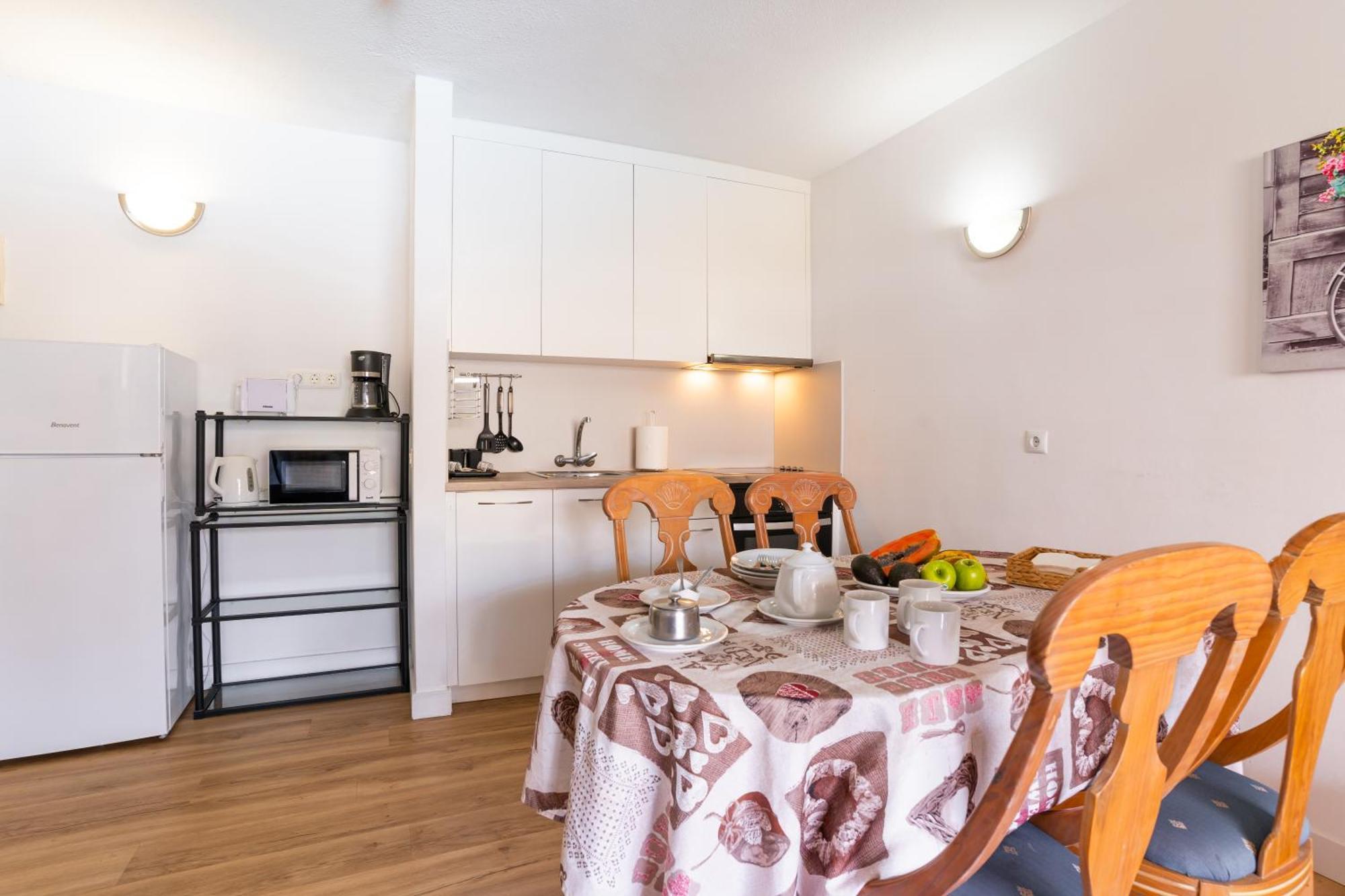 Oceanfront 2 Bedrooms Holiday Home In Tenerife South San Miguel de Abona Exterior foto